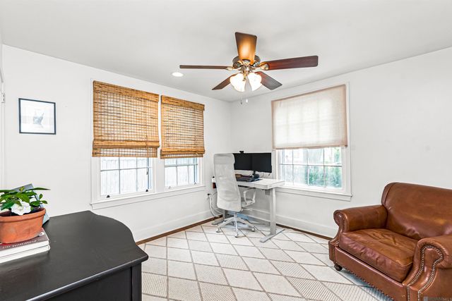 4145 Floyd Dr, Baton Rouge, LA 70808