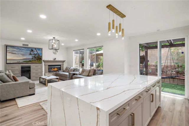 2 Dos Rios, Irvine, CA 92602