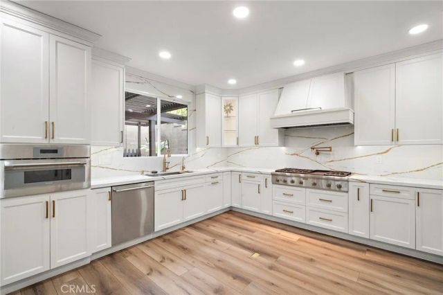 2 Dos Rios, Irvine, CA 92602