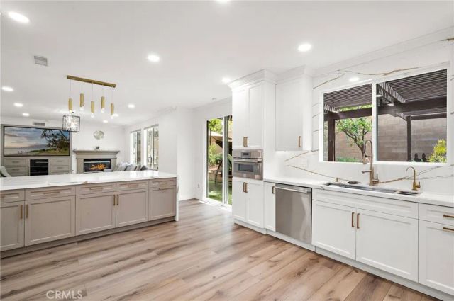 2 Dos Rios, Irvine, CA 92602