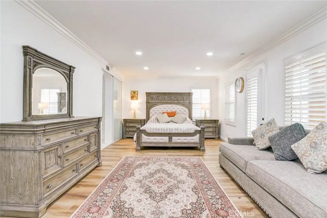 2 Dos Rios, Irvine, CA 92602