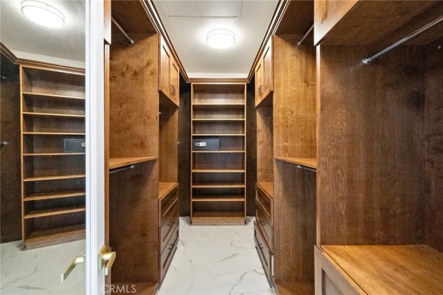 2 Dos Rios, Irvine, CA 92602