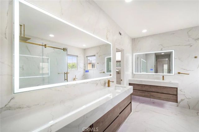 2 Dos Rios, Irvine, CA 92602