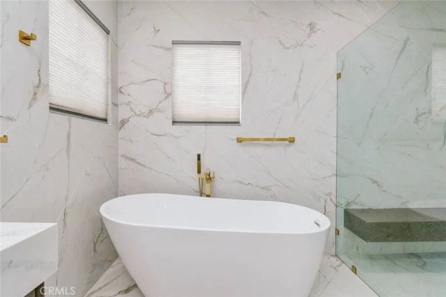 2 Dos Rios, Irvine, CA 92602