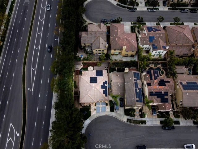 2 Dos Rios, Irvine, CA 92602