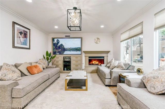 2 Dos Rios, Irvine, CA 92602