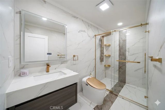 2 Dos Rios, Irvine, CA 92602