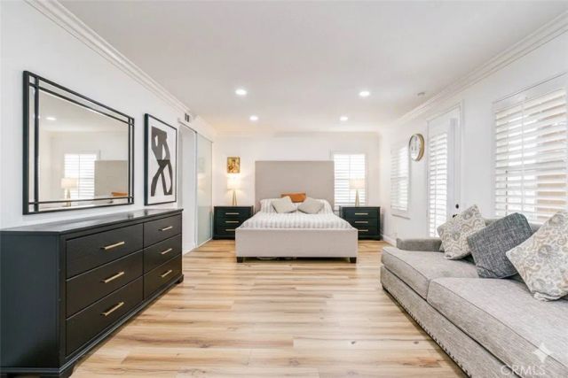 2 Dos Rios, Irvine, CA 92602