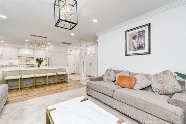 2 Dos Rios, Irvine, CA 92602