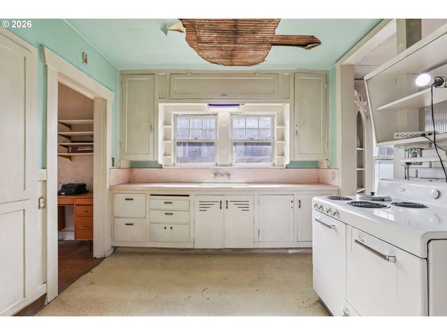 6310 Se 72ND Ave, Portland, OR 97206