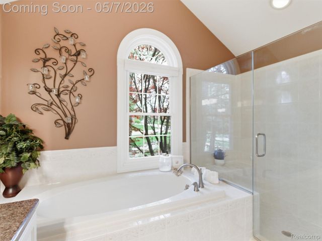 3874 Kaeleaf Road, Orion Charter Township, MI 48360
