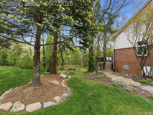3874 Kaeleaf Road, Orion Charter Township, MI 48360