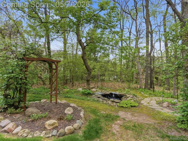 3874 Kaeleaf Road, Orion Charter Township, MI 48360