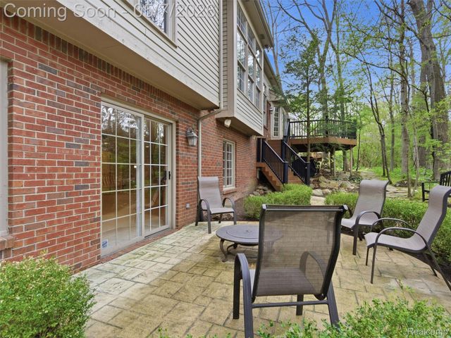 3874 Kaeleaf Road, Orion Charter Township, MI 48360