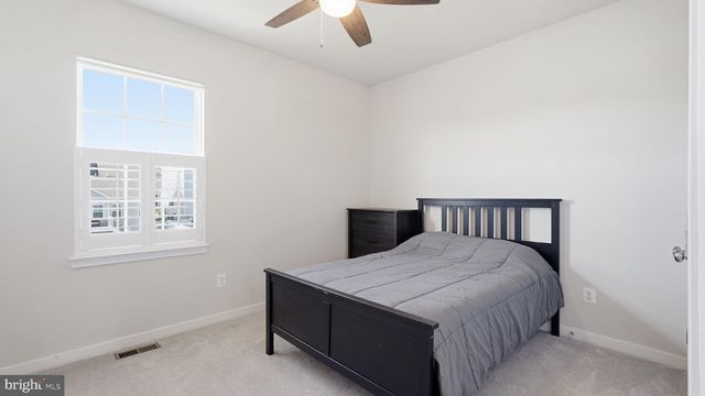 2124 BERWICK DR, Jeffersonton, VA 22724