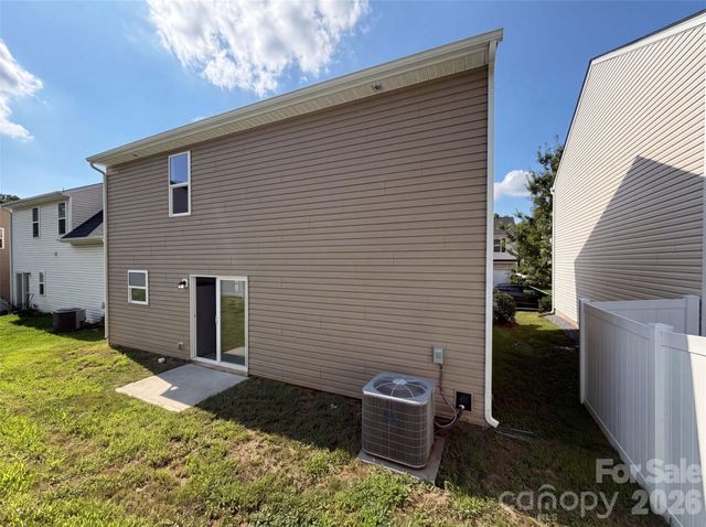 8222 Gabon Court, Charlotte, NC 28215