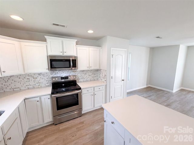 8222 Gabon Court, Charlotte, NC 28215