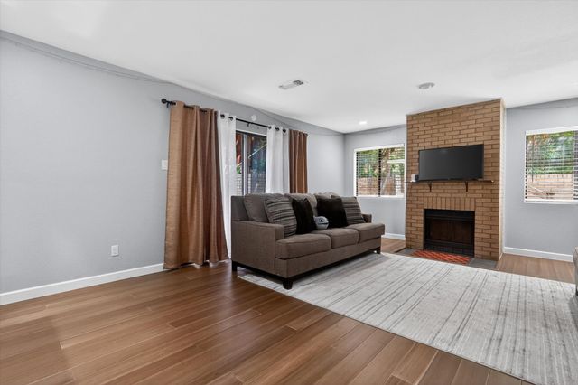 2613 Mccart Avenue 2613, Fort Worth, TX 76110