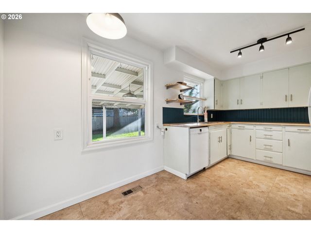 4230 Ne 54th Ave, Portland, OR 97218