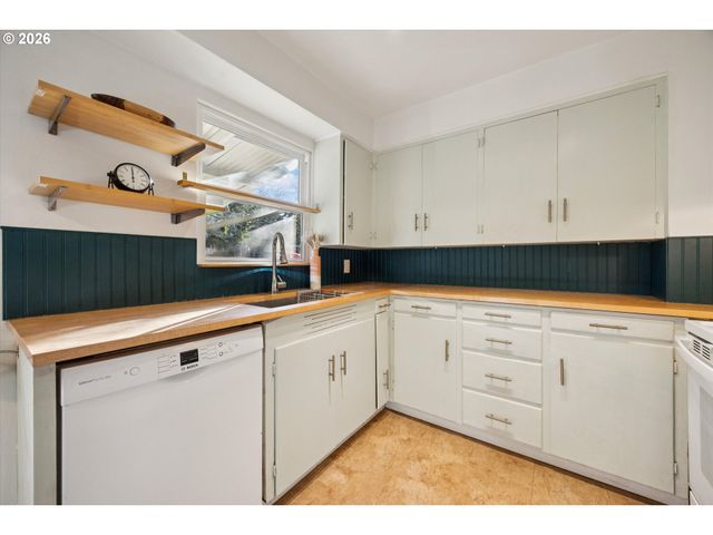 4230 Ne 54th Ave, Portland, OR 97218