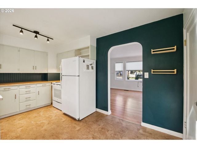 4230 Ne 54th Ave, Portland, OR 97218