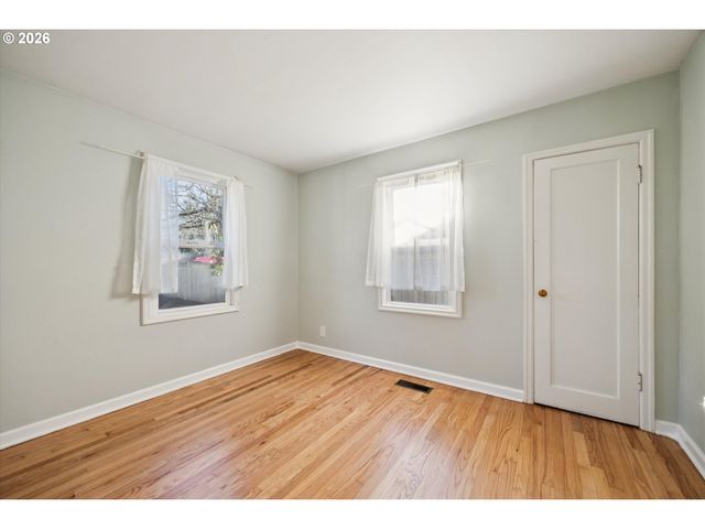 4230 Ne 54th Ave, Portland, OR 97218