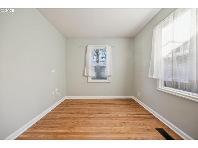 4230 Ne 54th Ave, Portland, OR 97218