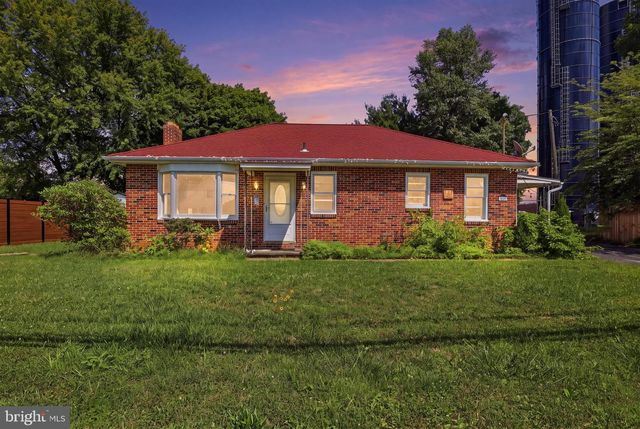 17855 BARRENS RD N, Stewartstown, PA 17363