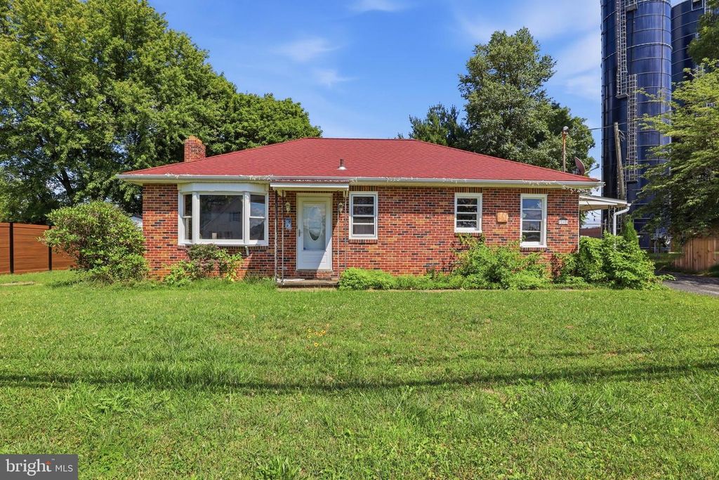 17855 BARRENS RD N, Stewartstown, PA 17363