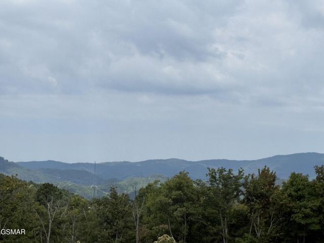 3715 Cinnamon Way, Sevierville, TN 37862