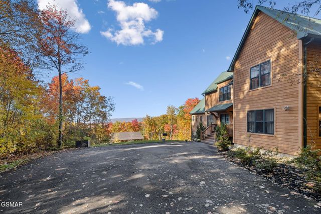 3715 Cinnamon Way, Sevierville, TN 37862