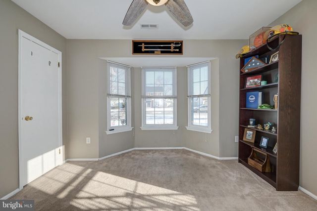 48 LONGHURST RD, Marlton, NJ 08053