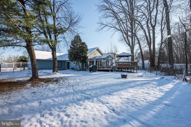 48 LONGHURST RD, Marlton, NJ 08053