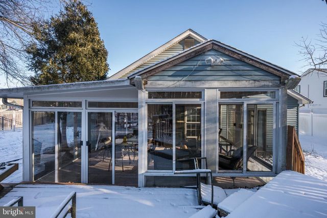 48 LONGHURST RD, Marlton, NJ 08053