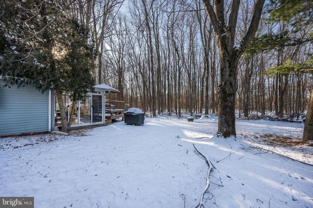 48 LONGHURST RD, Marlton, NJ 08053