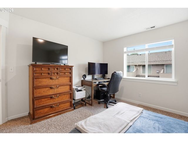 427 HARRIS Ln 14, Oregon City, OR 97045