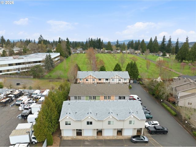 427 HARRIS Ln 14, Oregon City, OR 97045