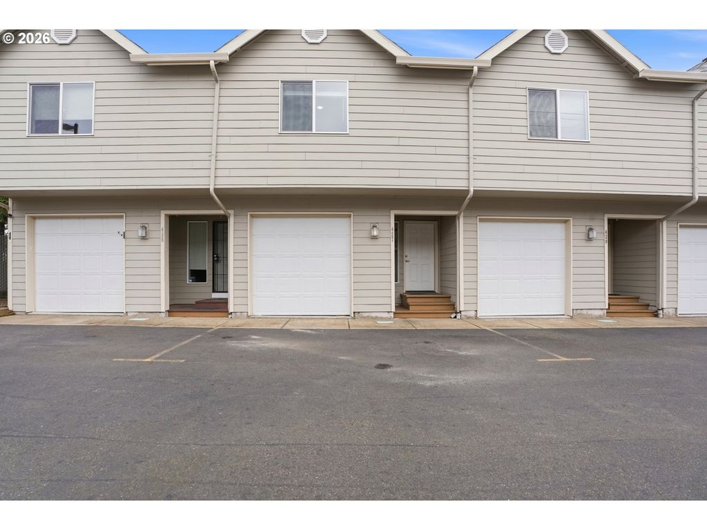 427 HARRIS Ln 14, Oregon City, OR 97045