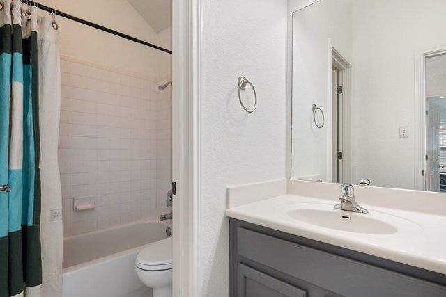 1819 Village Oak CT, Austin, TX 78704