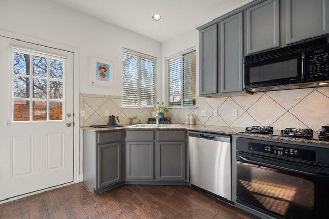 1819 Village Oak CT, Austin, TX 78704