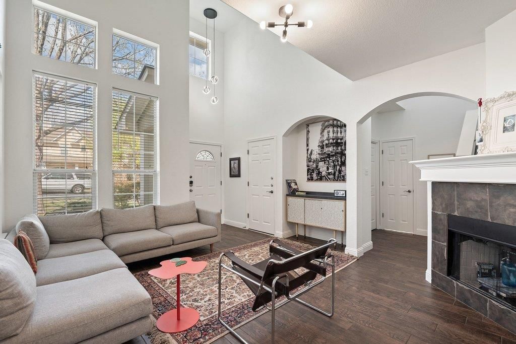 1819 Village Oak CT, Austin, TX 78704