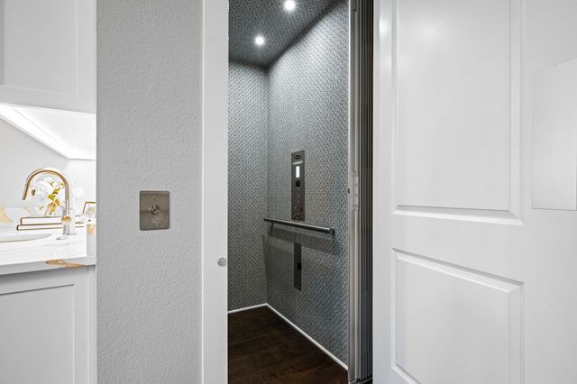 4138 Entrada Way, Dallas, TX 75219