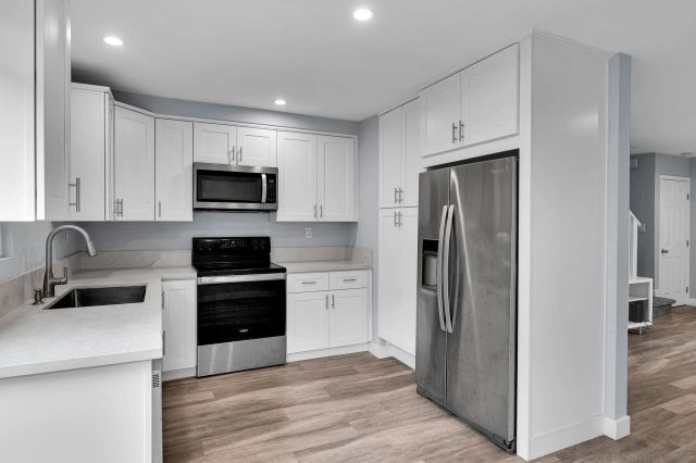 1235 River Glen Row 83, San Diego, CA 92111