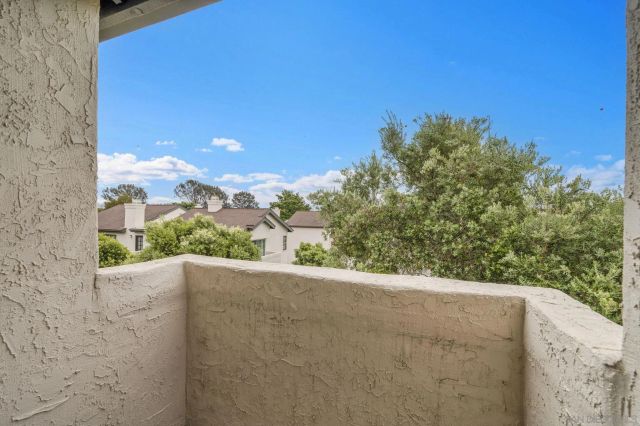 1235 River Glen Row 83, San Diego, CA 92111