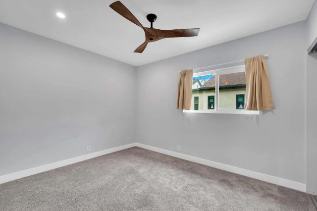 1235 River Glen Row 83, San Diego, CA 92111