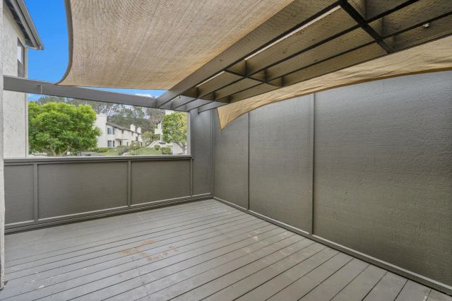 1235 River Glen Row 83, San Diego, CA 92111