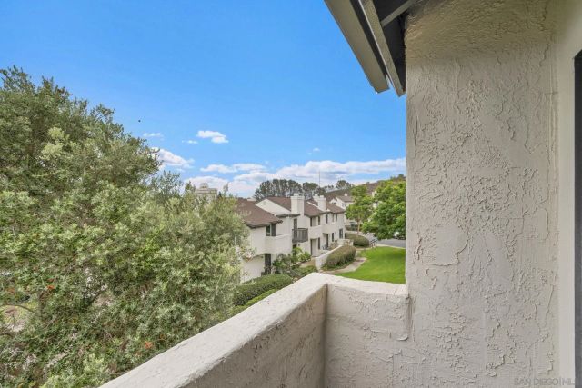 1235 River Glen Row 83, San Diego, CA 92111