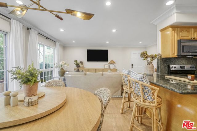 837 Lincoln Boulevard 3, Santa Monica, CA 90403