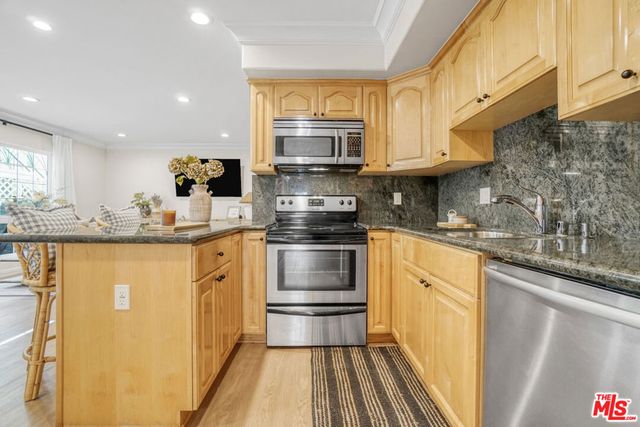 837 Lincoln Boulevard 3, Santa Monica, CA 90403