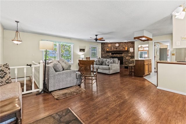 1640 Wolf Springs Road, Harrison, AR 72601